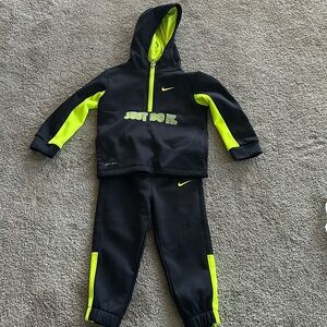 Hooded Dri-Fit Nike Set